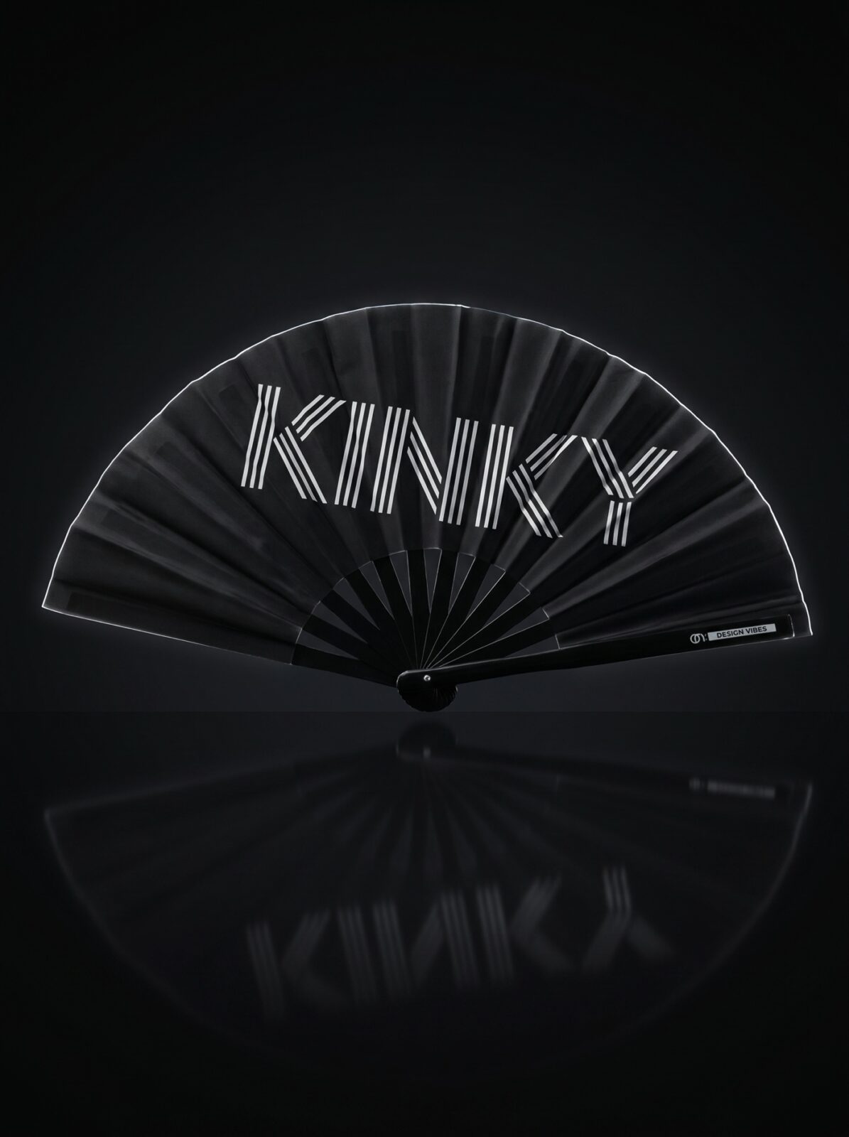 KINKY” festival fan i sort – Rave & Pride statement