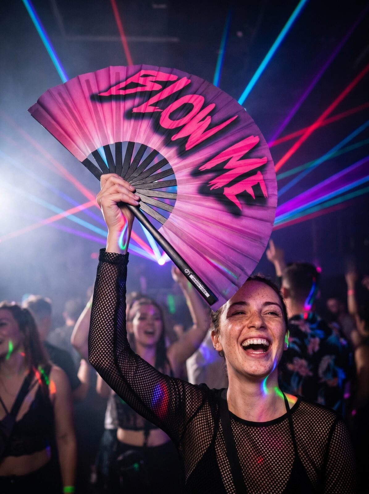 BLOW ME” festival fan i lilla-blå – Rave & CSD accessoire – Visning 2