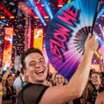 BLOW ME” festival fan i lilla-blå – Rave & CSD accessoire – Visning 4