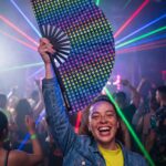 Festival Fan mørkeblå med regnbuehjerter – CSD & Pride – Visning 2