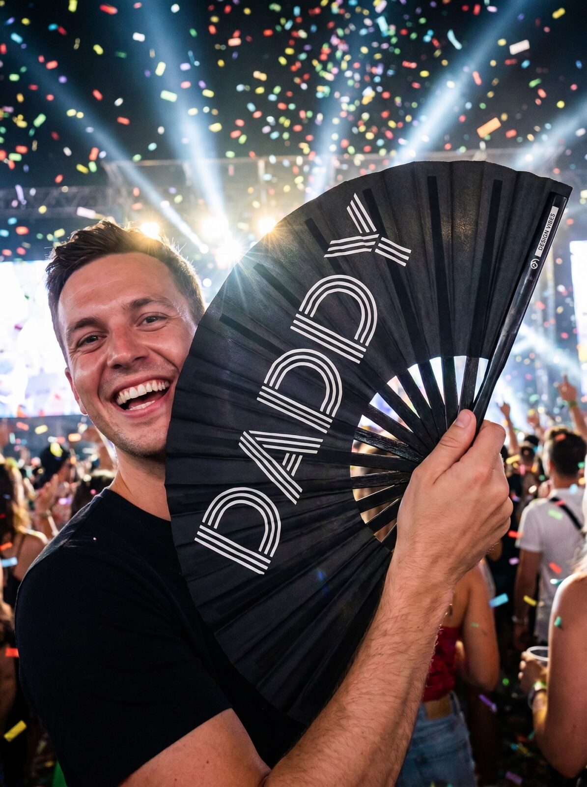 Festival Fan “DADDY” i sort – Rave & Pride accessoire – Visning 4