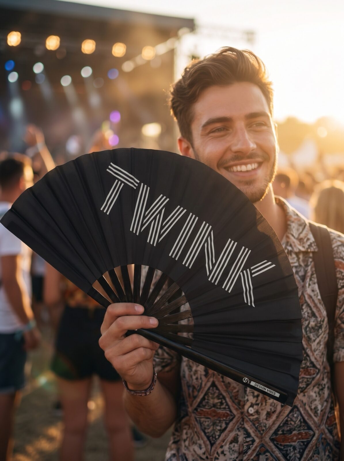 Festival Fan “TWINK” i sort – Rave & Pride statement – Visning 3
