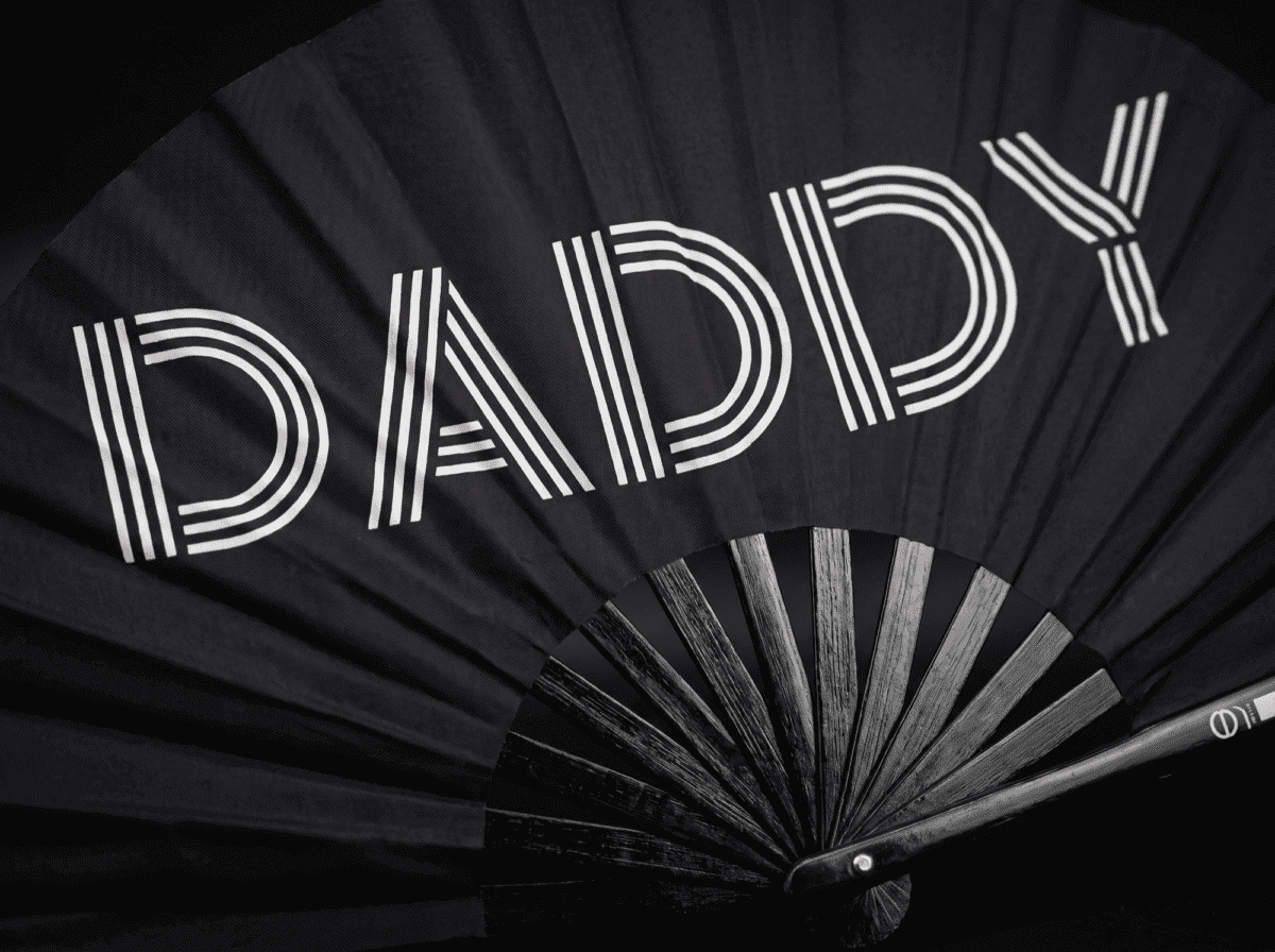 Festival Fan „DADDY“ i sort, til Rave og Pride-accessoire, Visning 6