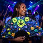 Festival Fan med neon-acid-smileys i sort til Techno og Rave, Visning 2