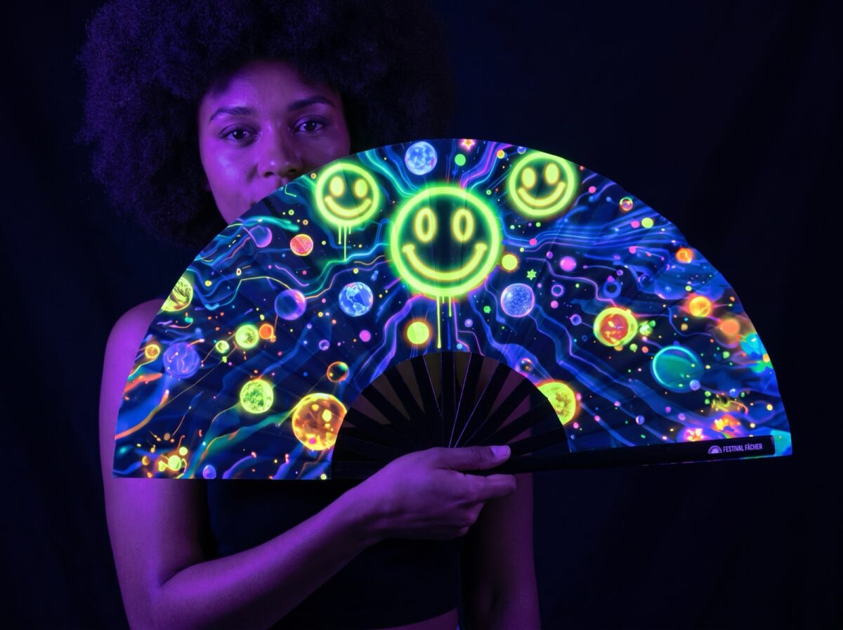 Festival Fan med neon-acid-smileys i sort til Techno og Rave Rave (UV)