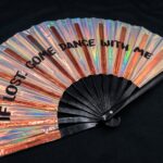 Festival Fan »IF LOST, COME DANCE WITH ME« i holografisk kobber til festivaler og Rave-fester, Visning 6