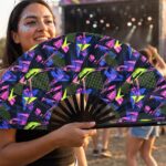 Festival Fan i neonfarver med geometriske mønstre i sort til Techno og Rave, Visning 3