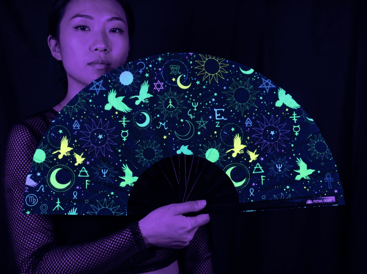 Festival Fans med okkulte symboler i neon-sort til psytrance og Rave Rave (UV)