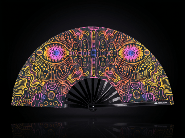 Festival Fan med neonmønster i sort til psytrance og Goa