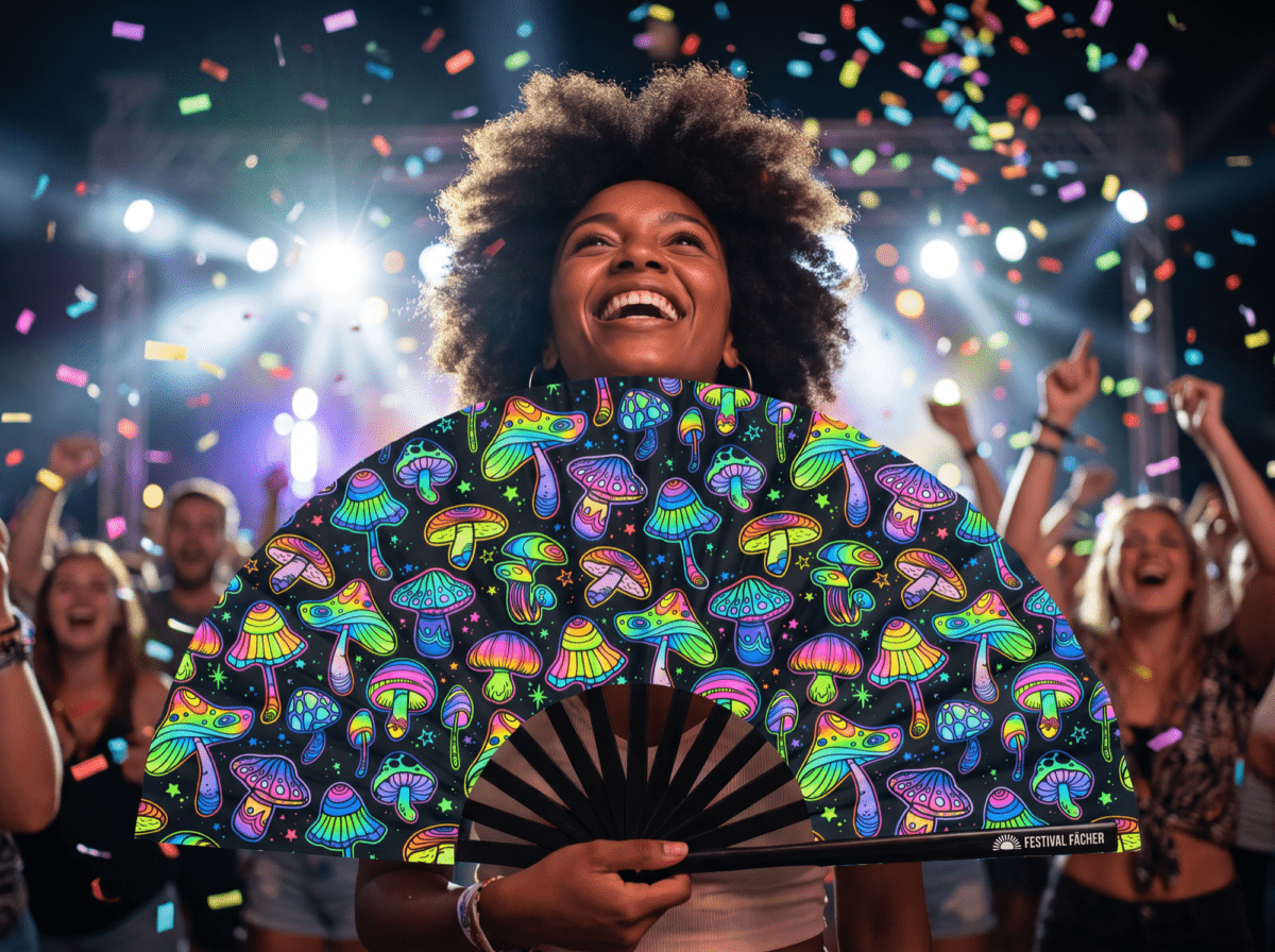 Festival Fan med neonfarvede svampe, farverige på sort baggrund til psytrance og Goa, Visning 4