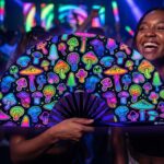 Festival Fan med neonfarvede svampe, airbrush, sort, til Goa & Psytrance, Visning 2