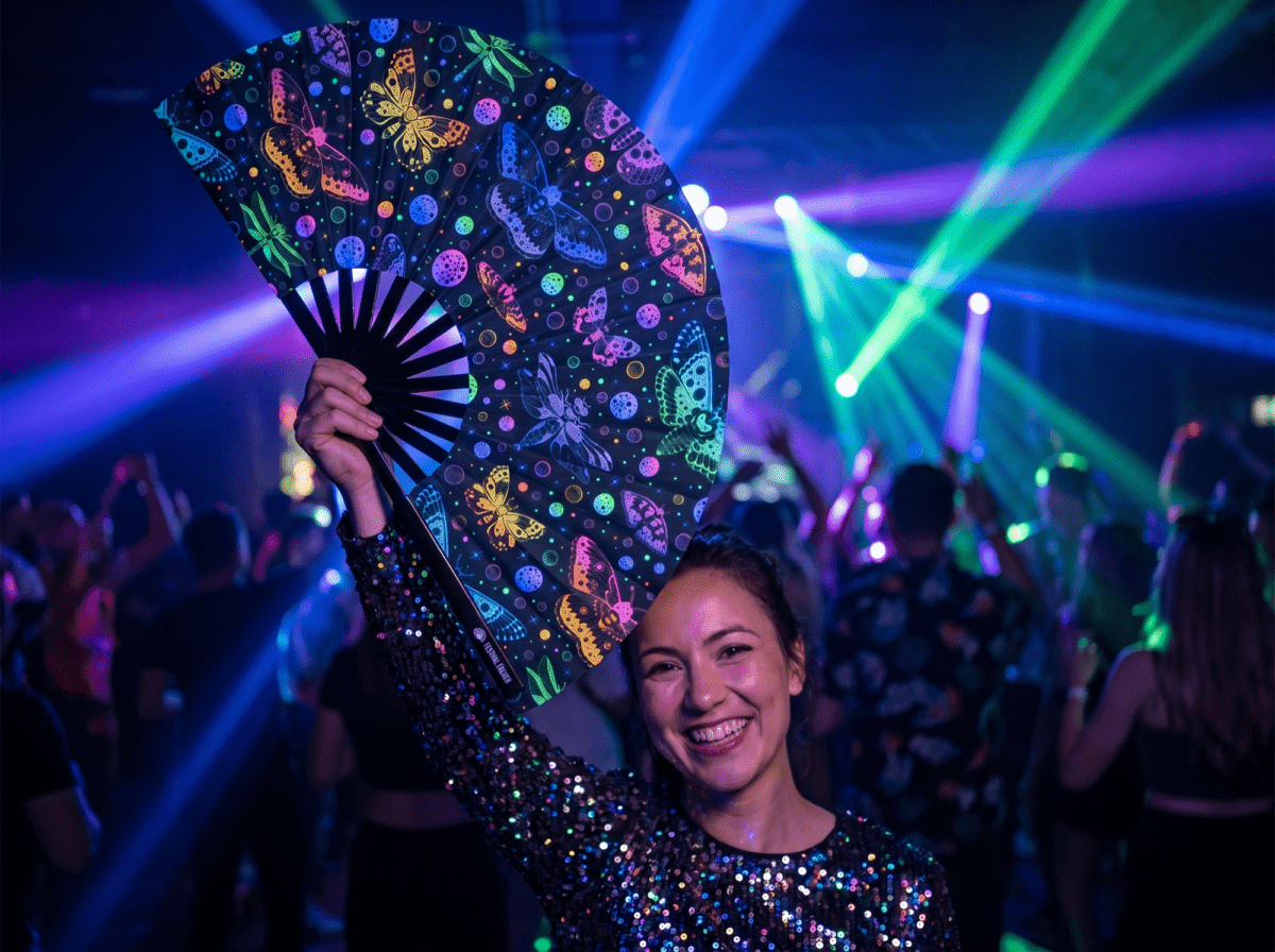 Festival Fan med neonfarvede sommerfugle i sort til Rave og blacklight, Visning 2
