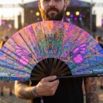 Festival Fan med sommerfugl-mandala i lilla til psytrance og festivaler, Visning 3